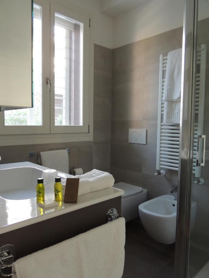 Maisonette Modena Park Bagian luar foto