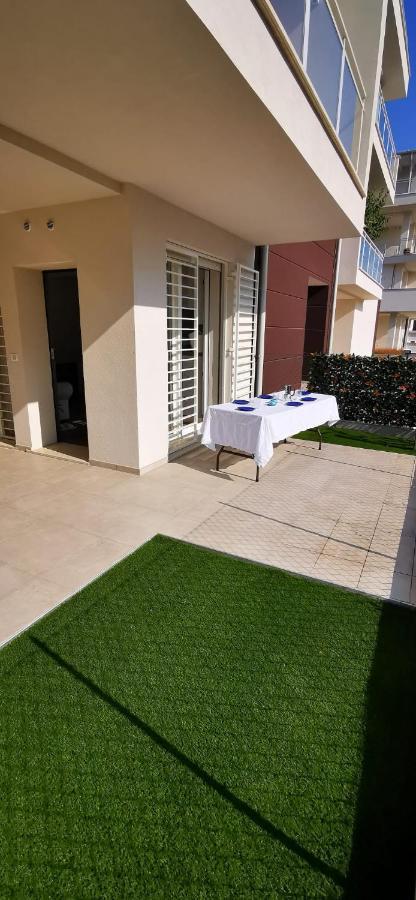 Maisonette Modena Park Bagian luar foto