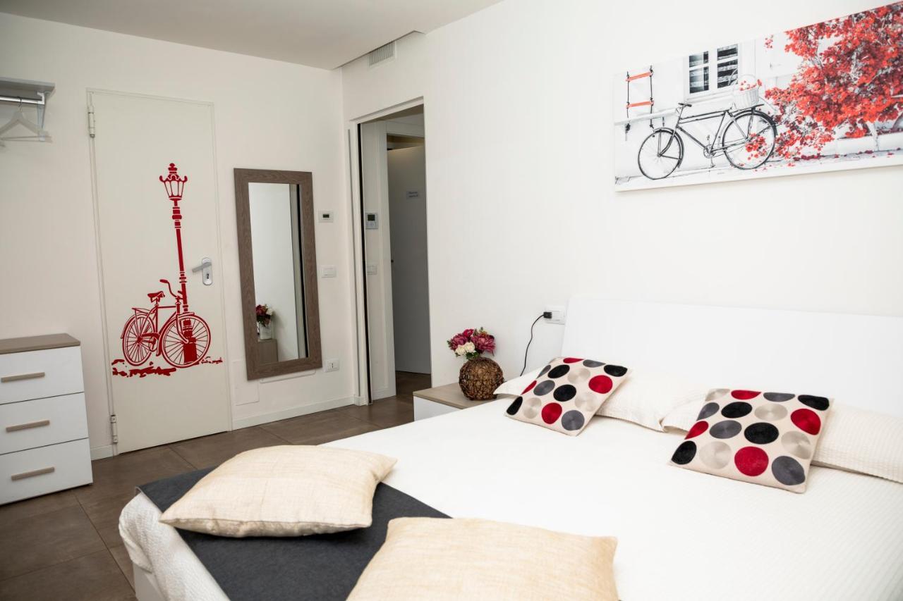 Maisonette Modena Park Bagian luar foto