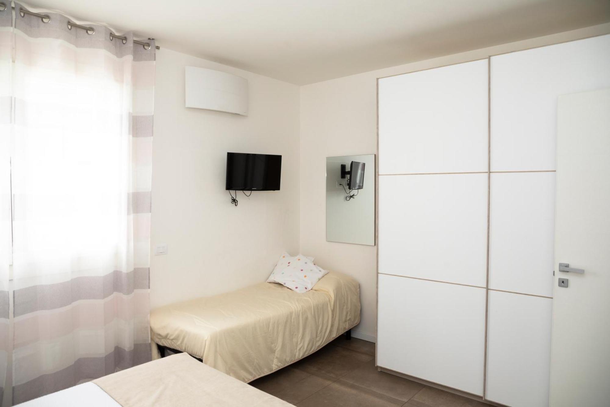 Maisonette Modena Park Bagian luar foto